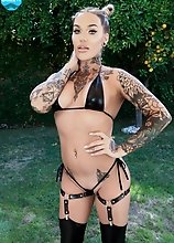 Tattooed Nadia Love Unchained VR Preview